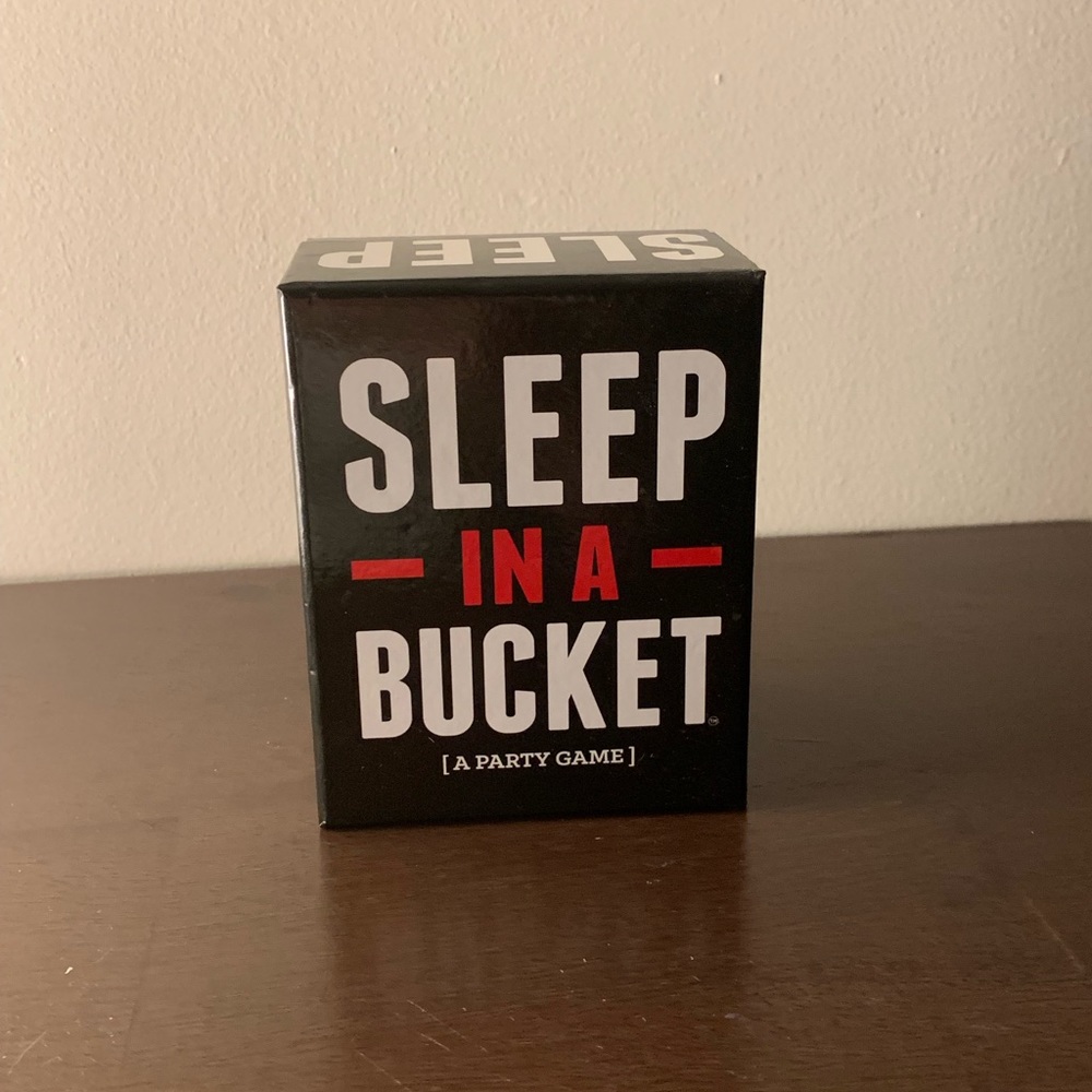 Sleep in a bucket. Card game ( Adult )
